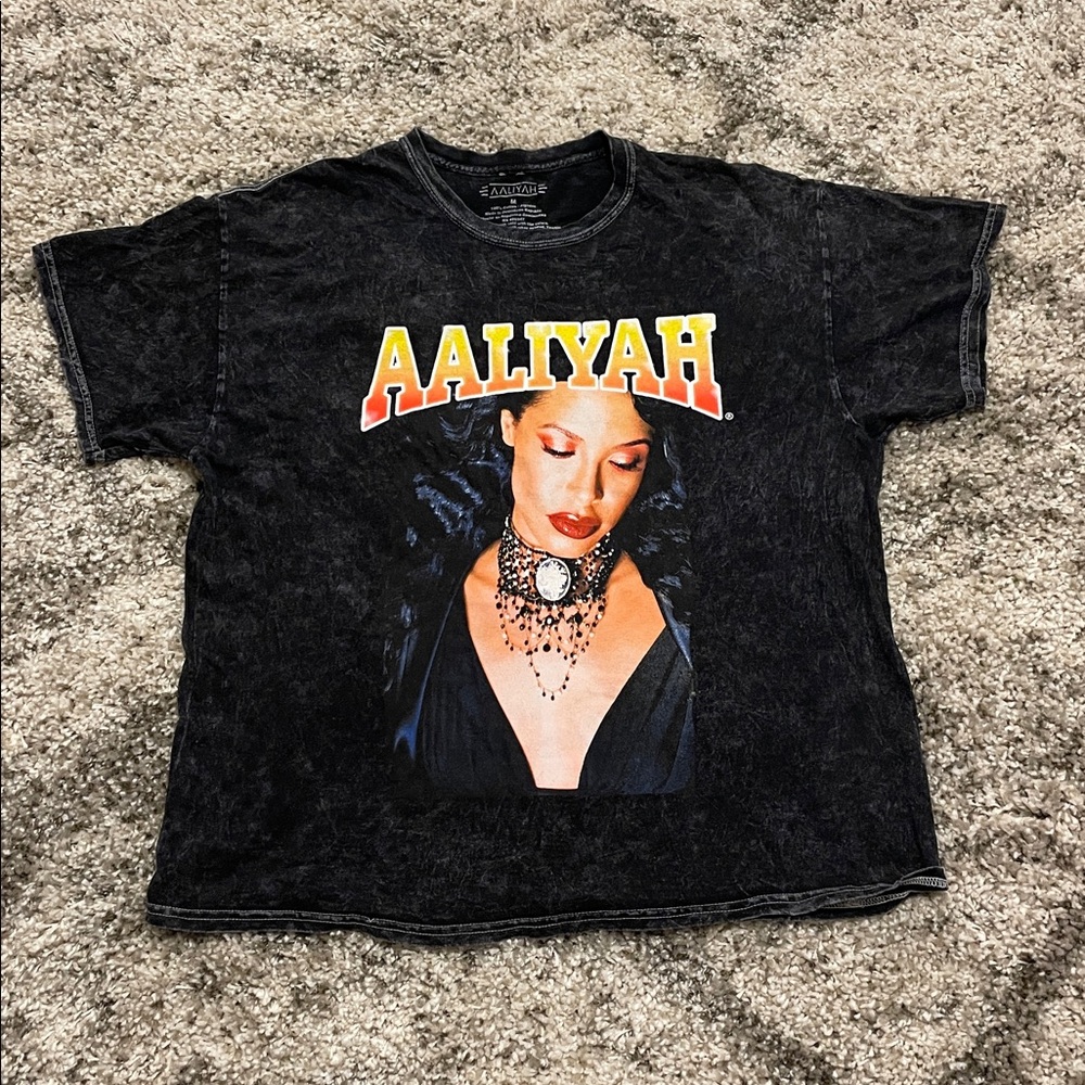 Aaliyah Graphic Black T-Shirt Medium